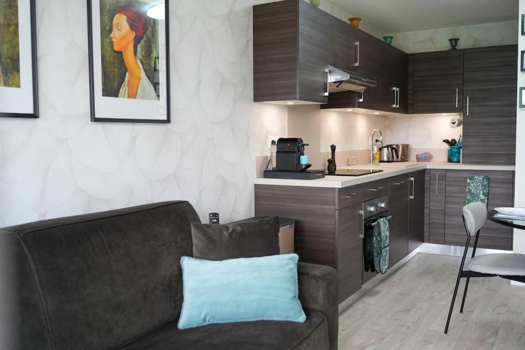 Le Saint Val 004, Appart. Neuf, Jardin, Parking ภายนอก รูปภาพ
